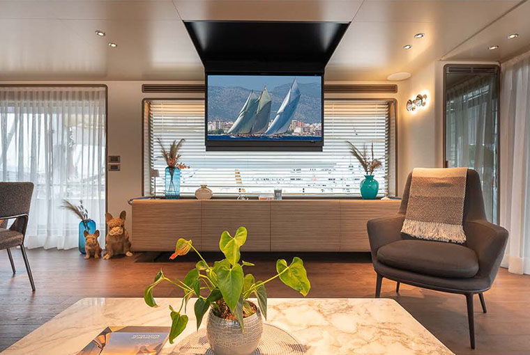 Custom Line Navetta 30